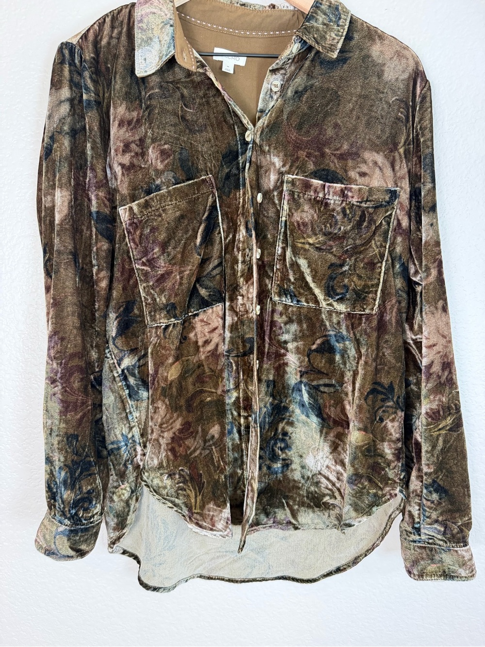 Anthropologie Pilcro Hadley Relaxed Button Down Shirt Velvet Paisley Floral $138 - Picture 4 of 10
